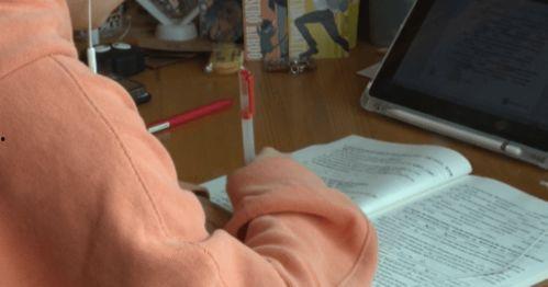 自慰大姨妈来了国产在线